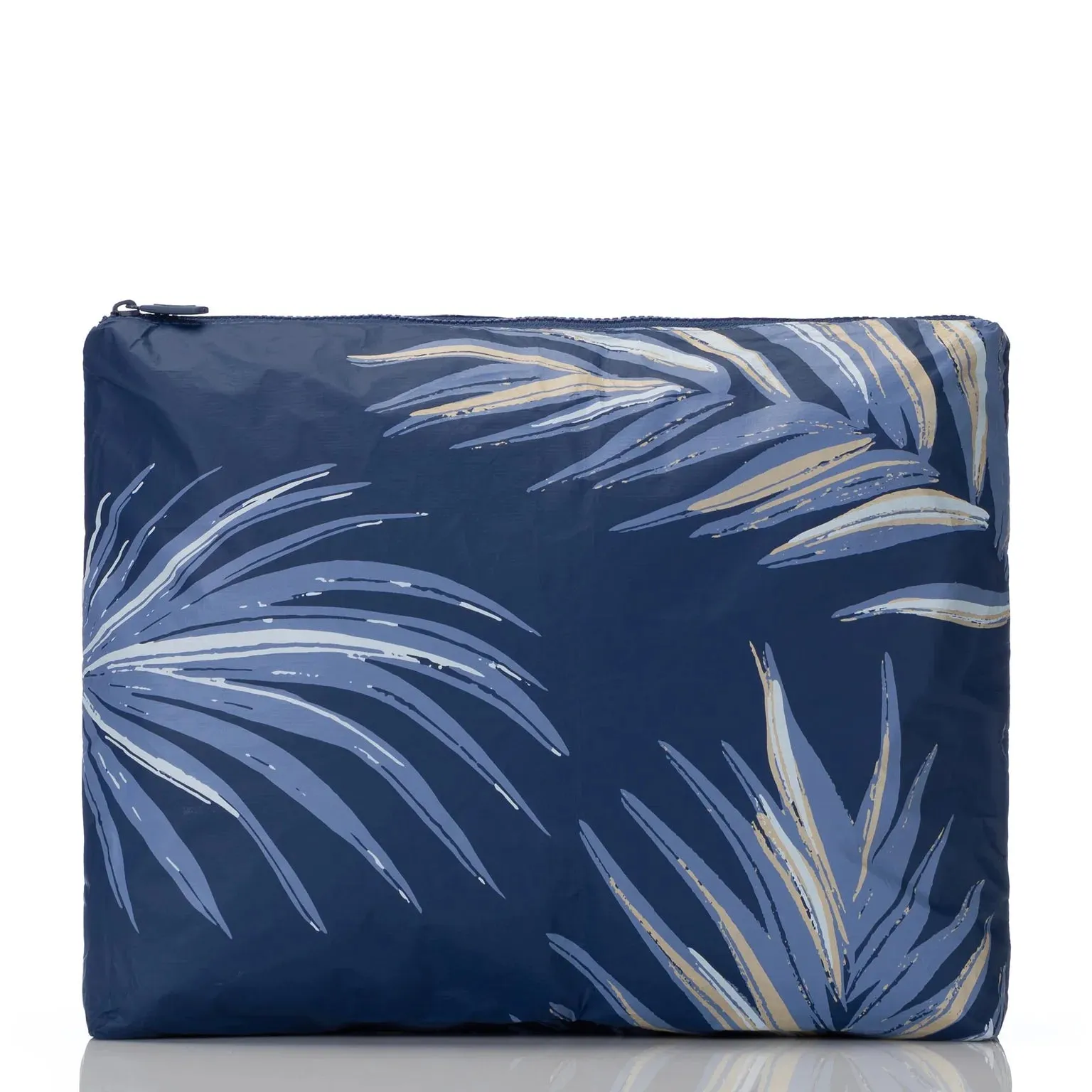 Aloha's Max Pouch in Sway Hanalei, Style #MAXCT175